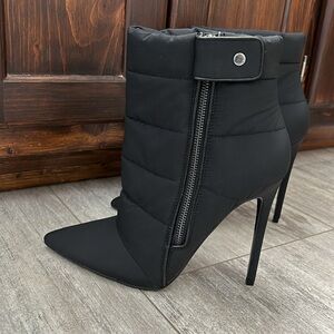 J Lo Pyrid Puffie Bootie